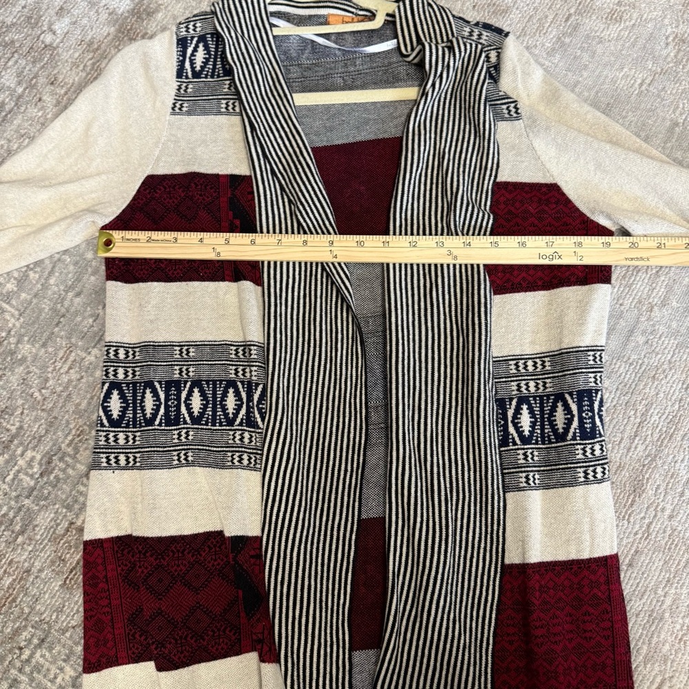 Belldini Western Southwestern Aztec Patterned Long Cardigan Sweater - Picture 10 of 11